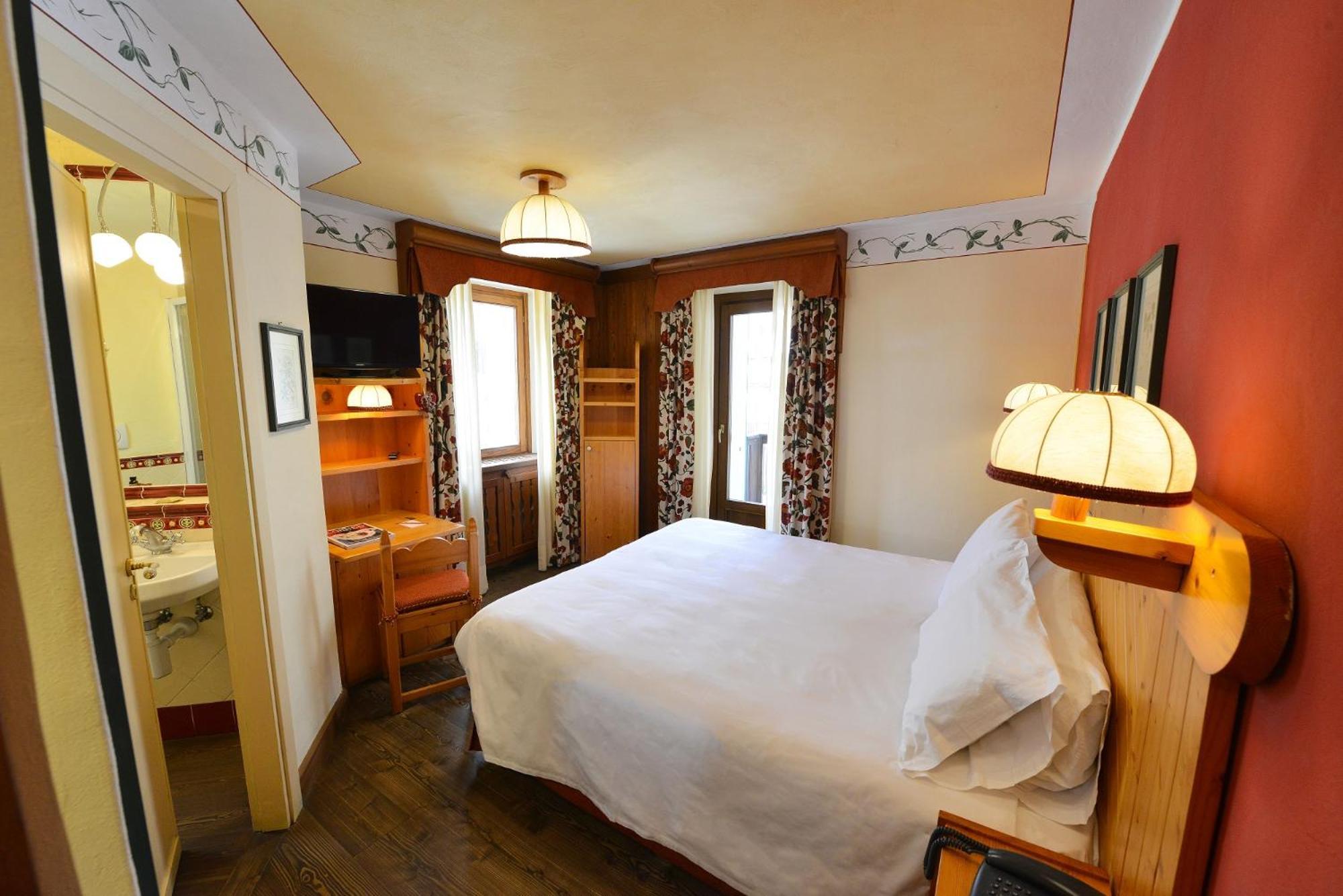 Hotel Du Grand Paradis - 1899 Auberge Boutique Cogne Luaran gambar
